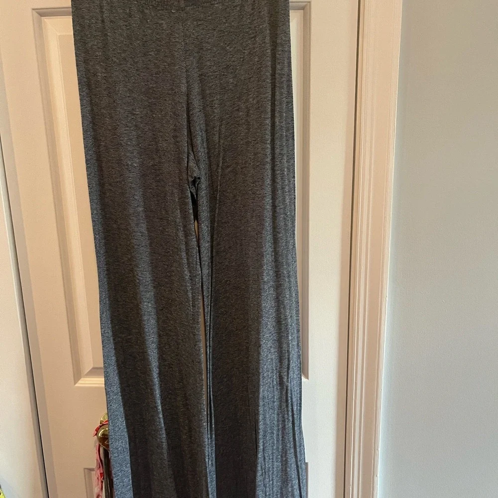 Soft and elegant flowy leisure pants - Picture 3 of 3